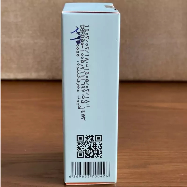 ضدآفتاب بی رنگ پوست چرب و مختلط spf50 ژیناژن